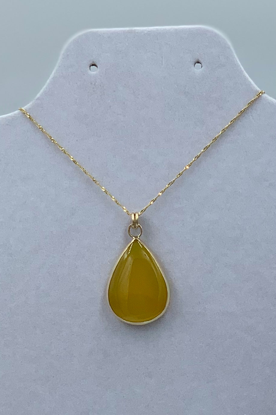 Yellow agate