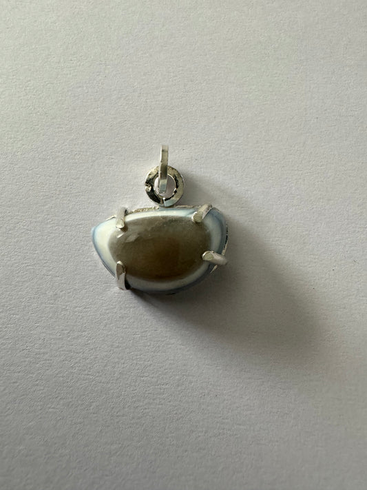 Opal eye