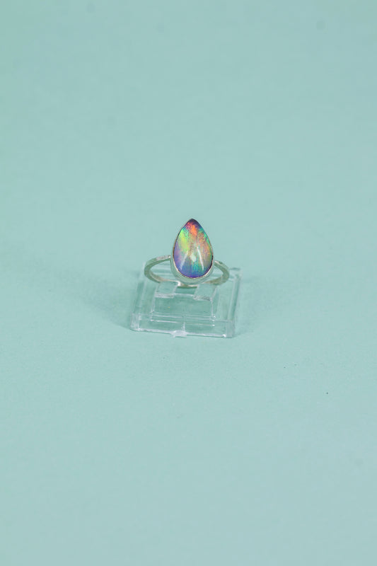 Aurora Opal size 4 1/2