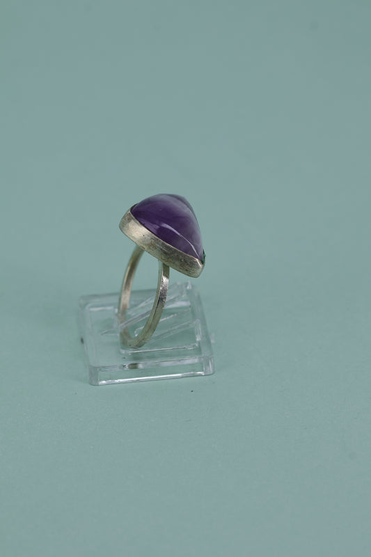 Amethyst and sterling silver .925 size 6.75