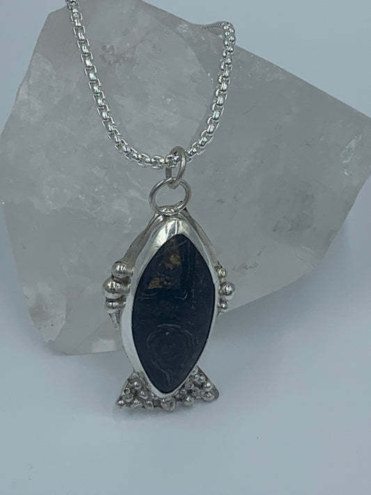 Stromatolite and sterling silver .925 (Pendant only)