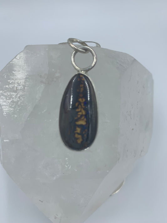 Opal and sterling silver .925 (Pendant only)